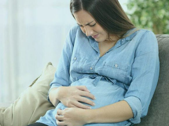 درد زیر شکم در بارداری نشانه چیست؟