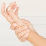 بی‌حسی و گزگز انگشتان دست در بارداری چه علتی دارد؟